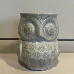 Royal Ceramic Owl Coffee Mug Cup Embossed White and Tan Yokohama Vintage